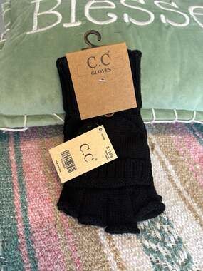 Black CC Knit mitten/Gloves